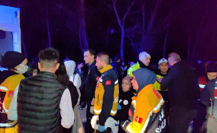 Bursa - Ankara kara yolu, Ümitalan rampasında yolcu otobüsü kaza yaptı, çok sayıda yaralı var