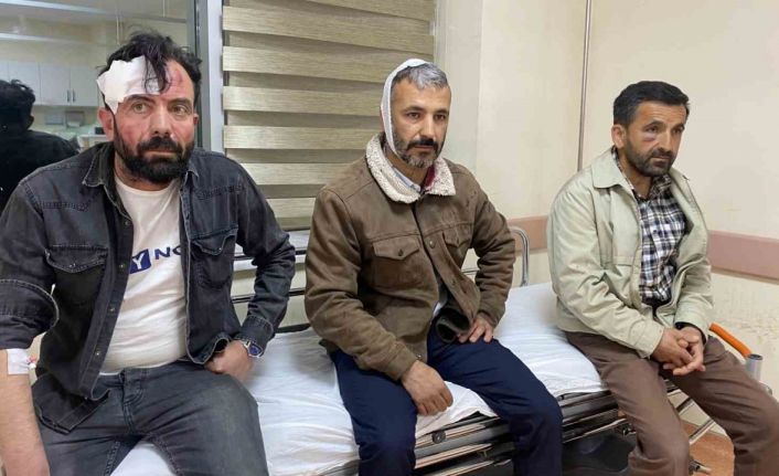 Çanakkale’de Yeşil Sol Partililer seçim çalışmalarında kahvehanedeki 4 kişiyi hastanelik etti