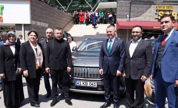 Çayırova sergisinin sürpriz ziyaretçisi TOGG oldu