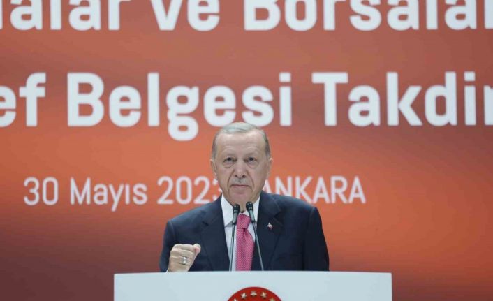 Cumhurbaşkanı Erdoğan: "Adeta bir siyasi şantaj olarak kullanılan bu vize sorununu en kısa sürede hal yoluna koyacağız"