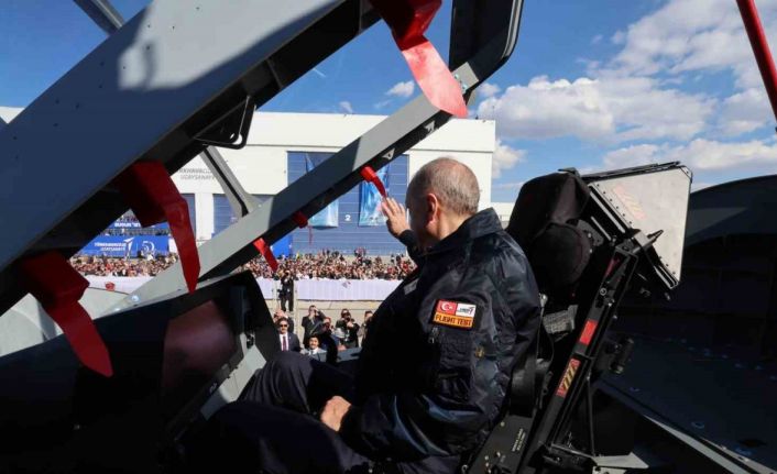 Cumhurbaşkanı Erdoğan: “Artık karada, denizde ve denizaltında, havada, uzayda her alanda varız”