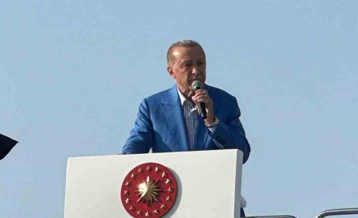 Cumhurbaşkanı Erdoğan: "Deprem bölgesinde bize yüksek oy çıkmasını hazmedemeyenler sularını bile kesmişler çadırların"