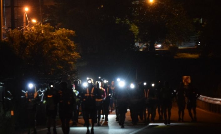 Cumhuriyet’in 100. yılında 100 kilometre  koşuyorlar