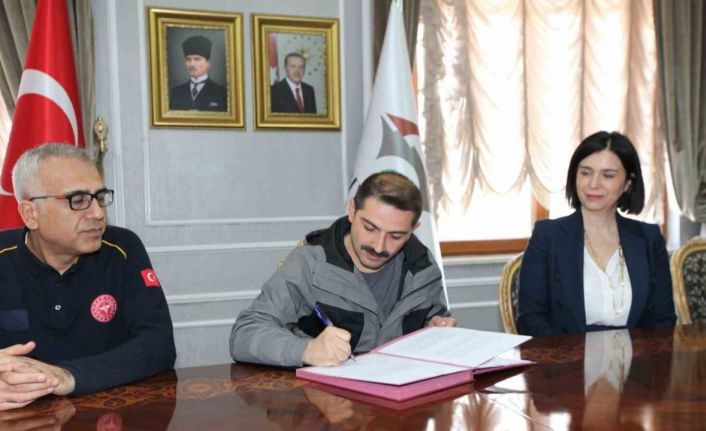 Depremde hasar gören Aile Sağlığı Merkezi yeniden yapılacak