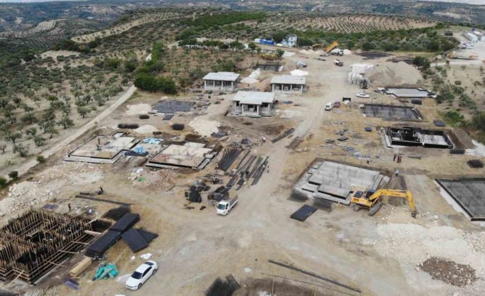 Depremin en büyük yıkımı yaptığı Hatay’da, köy evleri de yükseliyor