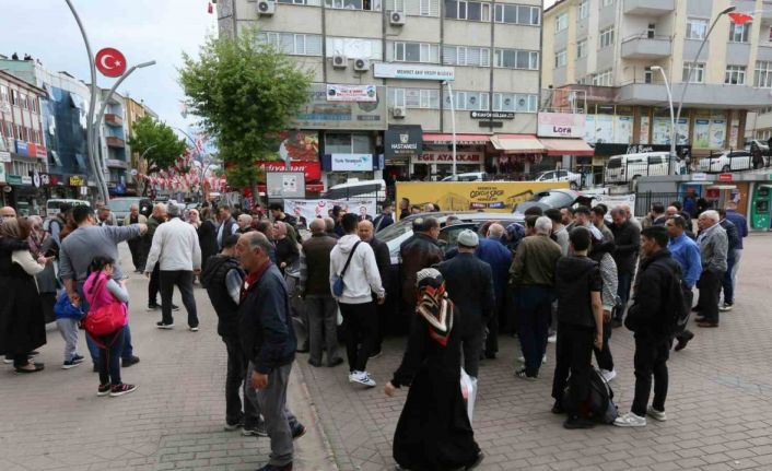 Derince’de Togg’a yoğun ilgi
