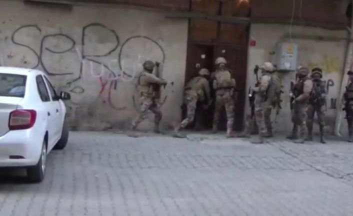 Diyarbakır merkezli terör örgütü DEAŞ operasyonunda 13 tutuklama