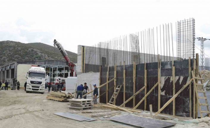 Doğaltaş ve Beton Elemanları Tesisine kurulan yeni beton mikseri ile üretim 3 katına çıkarılıyor