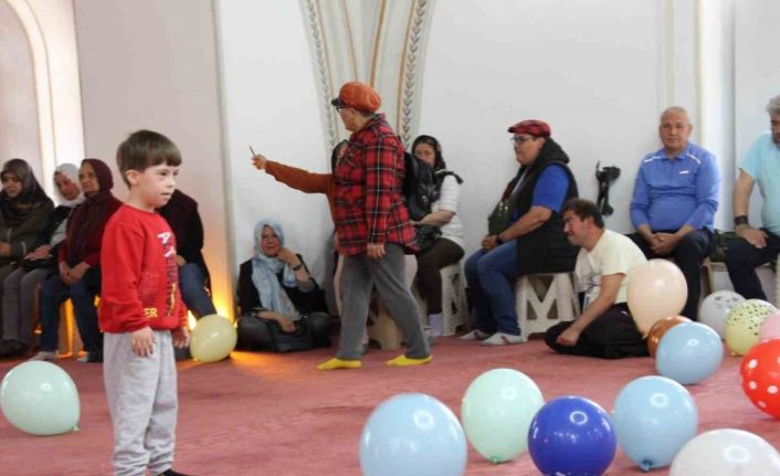 Engelli cami buluşması renkli görüntülere sahne oldu