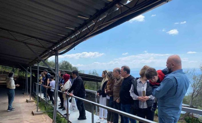 ETO Meclis Üyeleri Antandros Derneği’ni ve Antandros kazı alanını ziyaret etti