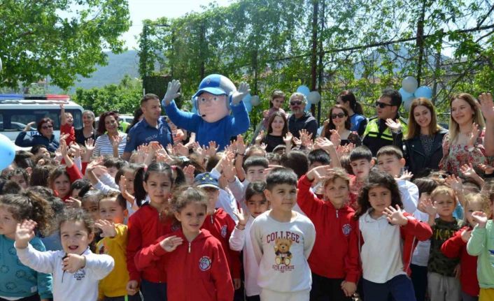 Fethiye’de “Trafik Haftası” Anaokulu öğrencileri ile kutlandı