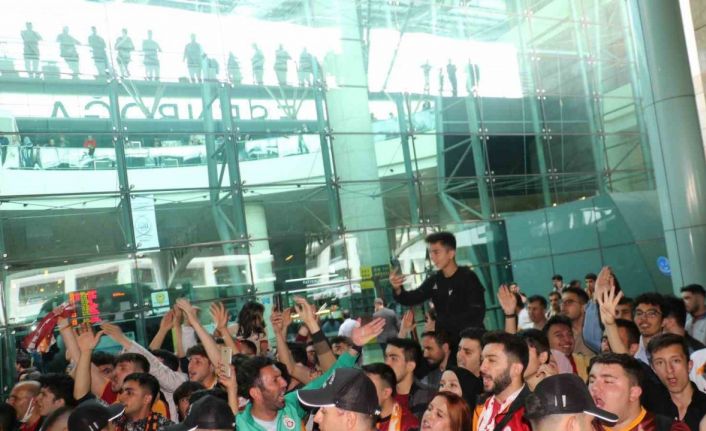Galatasaray’a Ankara’da şampiyon gibi karşılama