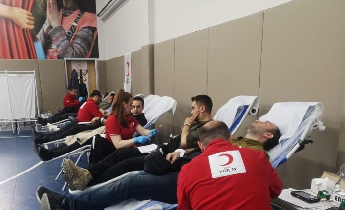 Gençlerden hedef 19 Mayıs’ta 1919 ünite kan bağışı