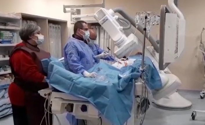 Hava ambulansıyla nakledilen hasta: “Eskiden at arabasıyla geliyorduk hastaneye, şimdi devletimiz bizi helikopter ile getiriyor”