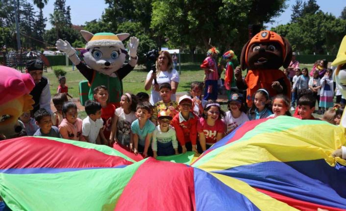 IC Holding ve IC İbrahim Çeçen Vakfı’ndan İskenderun’daki yaşam alanında çocukların yüzlerini güldüren etkinlik