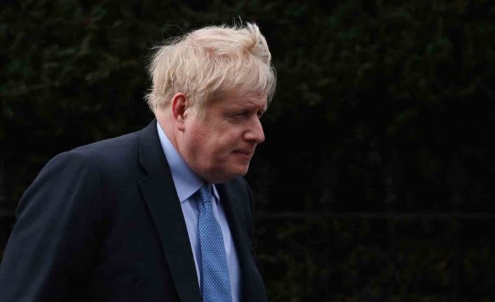 İngiltere’nin eski Başbakanı Johnson’ın Covid-19 kurallarını çiğnediğine dair yeni iddialar ortaya atıldı