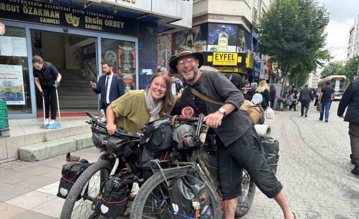 İstanbul’dan Tokyo’ya bisikletleriyle yola çıkan İngiliz çift: “Eskişehir’deki insanlar kadar içten gülen kimse yok”
