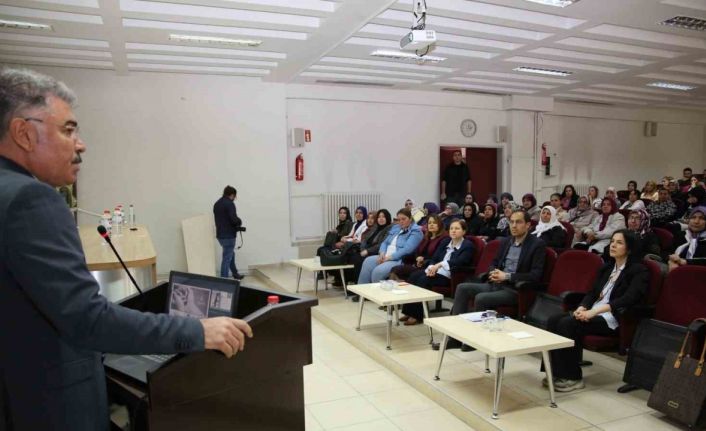 Karabörk ve Erşan anneleri ‘uyuşturucu’ konusunda bilgilendirdi