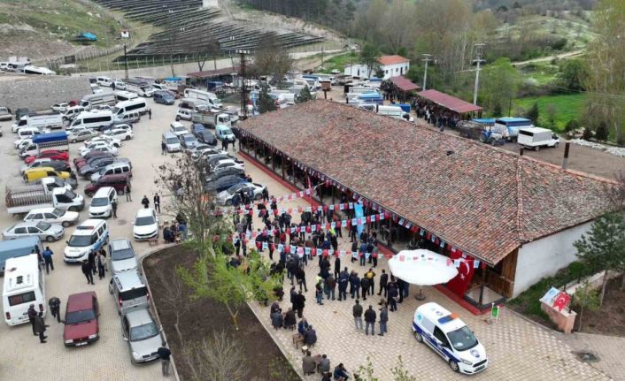 Kavurması ve güveciyle ünlü 400 yıllık Tarihi Cuma Pazarı yenilendi