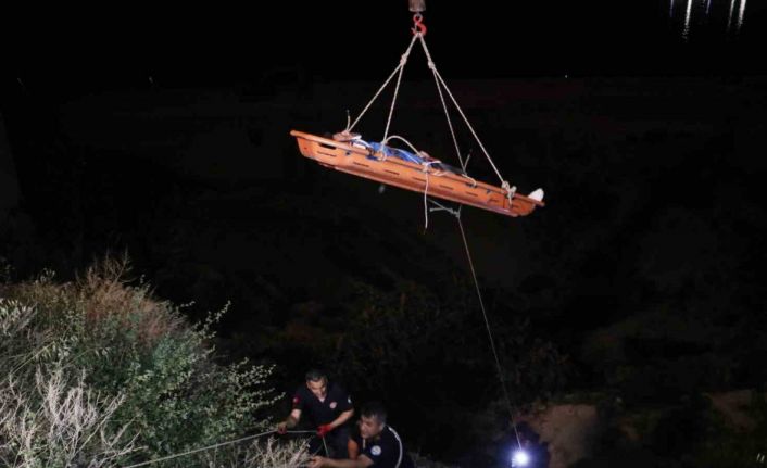 Kayıp olan bilgisayar teknisyeni, 30 metre yamaçtan yuvarlanmış halde yaralı olarak bulundu