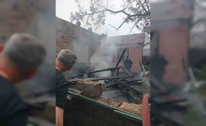 Kırklareli’de yangın: 2 ev kullanılmaz hale geldi