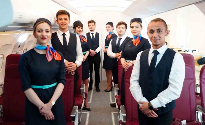 KTO Karataylı kabin memuru adayları, uygulamalı mock-up eğitimi ile gerçek uçuşa hazırlanıyor