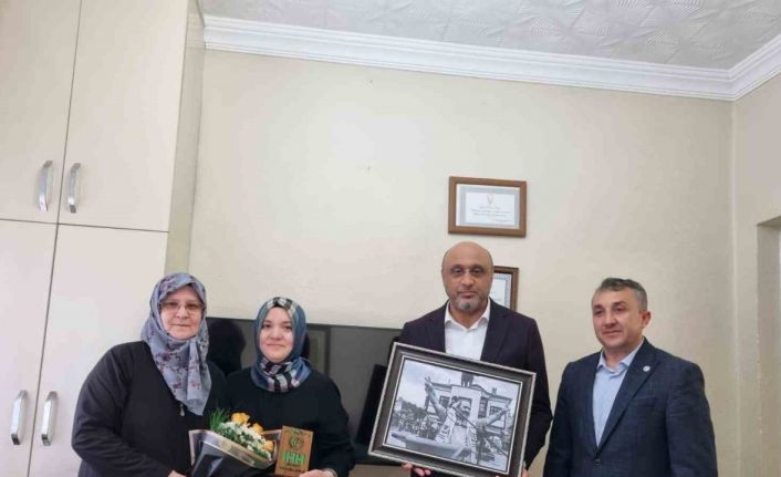 Kütahya İHH’dan Mavi Marmara gazisinin eşine ziyaret