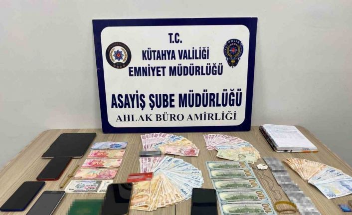 Kütahya’da fuhuş batağına sürüklenen 3’ü yabancı uyruklu 4 kadın kurtarıldı