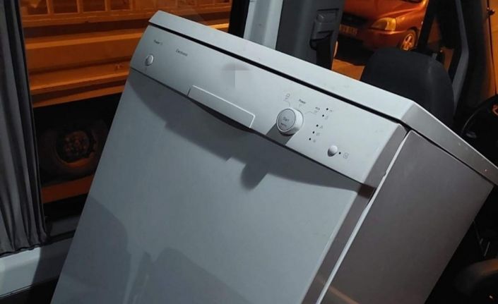 Malatya’da polisten hırsızlara suçüstü