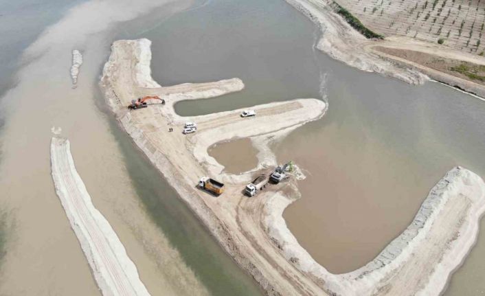 Meriç ve Tunca Nehirlerinin yatağındaki kumlar temizleniyor