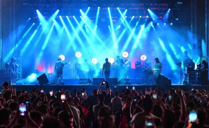 Mersin’de Athena konseri