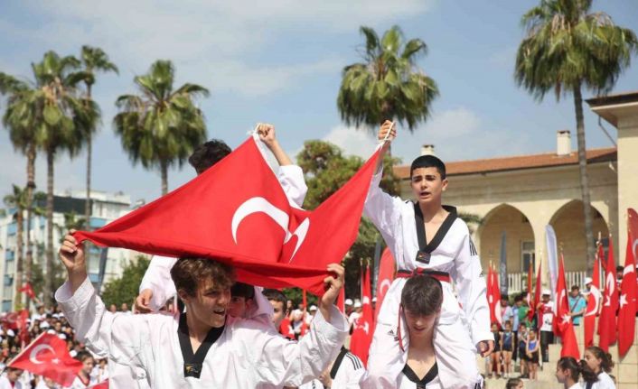 Mersin’de coşkulu 19 Mayıs kutlaması