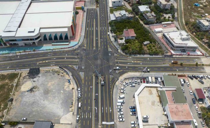 Mersin’in 6. kanalize kavşağı açıldı