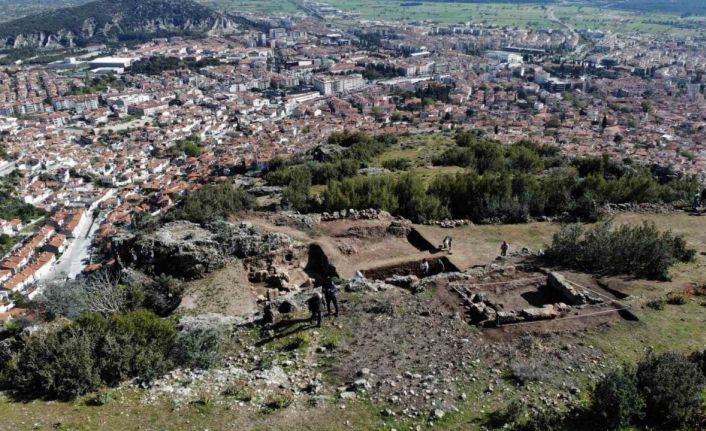 Mobolla’da 4 bin 500 yıllık yaşamın izleri gün yüzüne çıkıyor