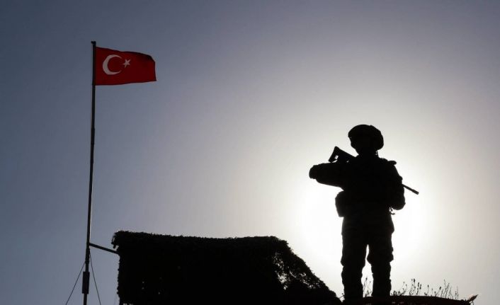 MSB: “Yunanistan’a ve Suriye’den ülkemize yasa dışı yollarla geçmeye çalışan 12 kişi yakalandı”