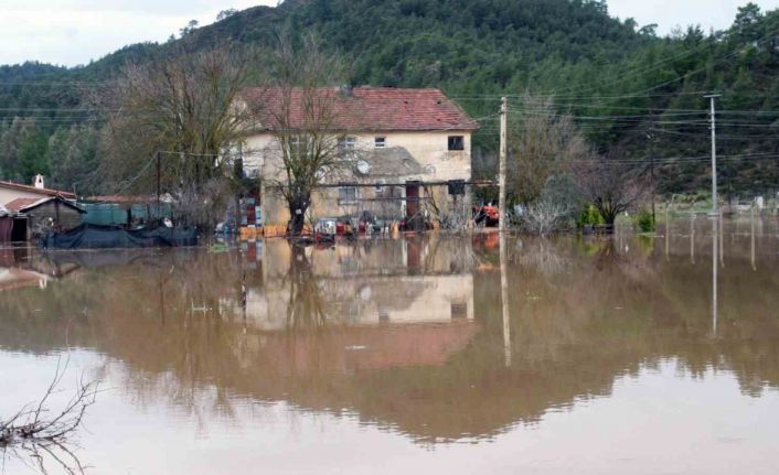 Muğla’nın iç kesimlerine dolu, sel, su baskını uyarısı
