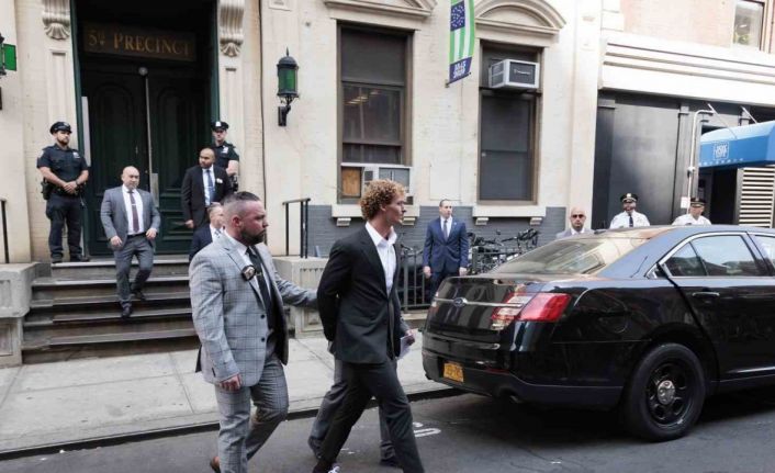 New York’ta siyahi evsiz adamı boğarak öldüren eski asker, 100 bin dolar kefaletle serbest