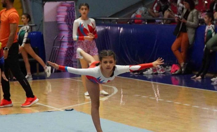 Okullar sporları artistik cimnastik il birinciliği yapıldı