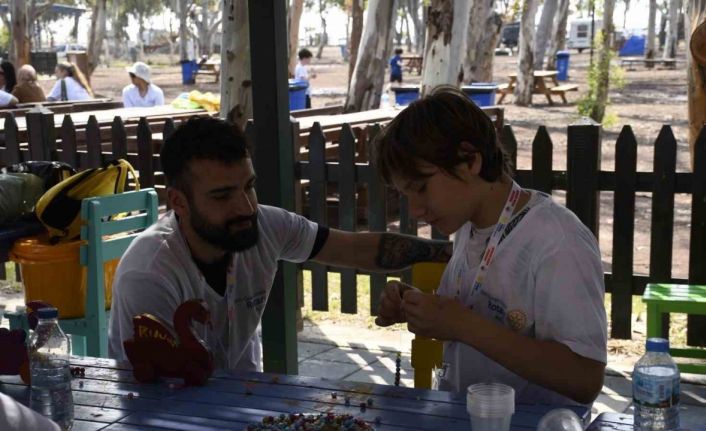 Otizmli bireyler etkinlikte stres attı