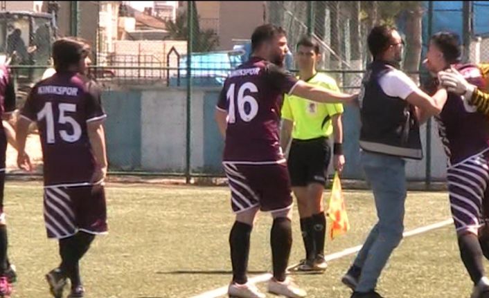 (ÖZEL) Maçın 90+5’inci dakikasında gelen gol sonrası saha içi bir anda karışırken, hakem maçı iptal etti