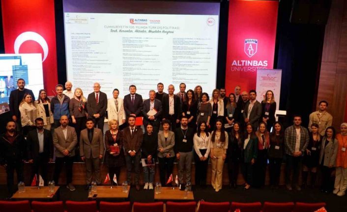 Prof. Dr. Çağrı Erhan: “Lozan, 100 yıllık Cumhuriyetin en önemli dönüm noktasıdır”