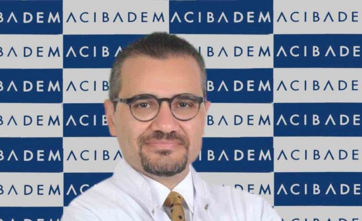 Prof. Dr. Sızmaz: “Gözünüzde uçuşmalar ya da ışık çakmaları varsa göz doktoruna başvurun”