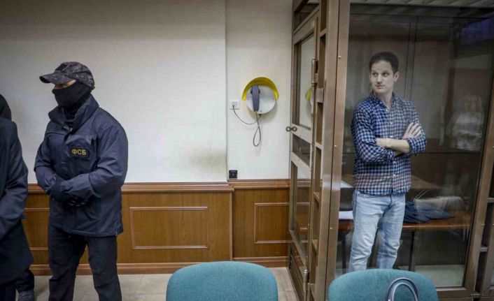 Rusya’da casuslukla suçlanan Wall Street Journal muhabirinin tutukluluk süresi 3 ay uzatıldı