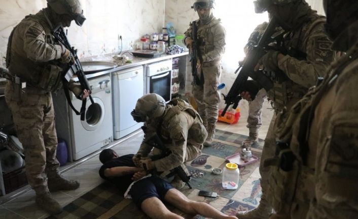 Şanlıurfa merkezli 7 ilde terör operasyonu: 11 gözaltı