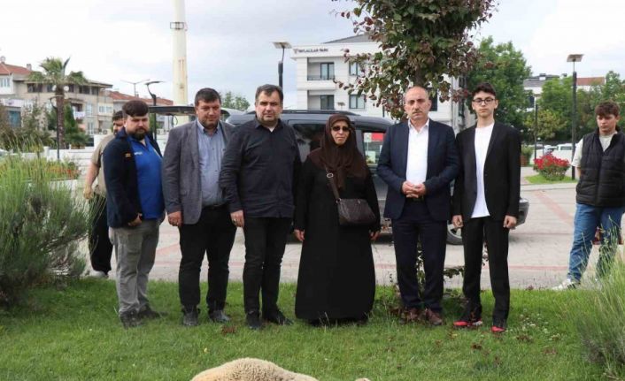 Seçimi kazanan Cumhurbaşkanı Erdoğan için ilçe belediyesinin bahçesinde koç kestirdi