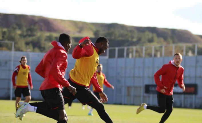 Sivasspor, Fenerbahçe maçının taktiğini çalıştı