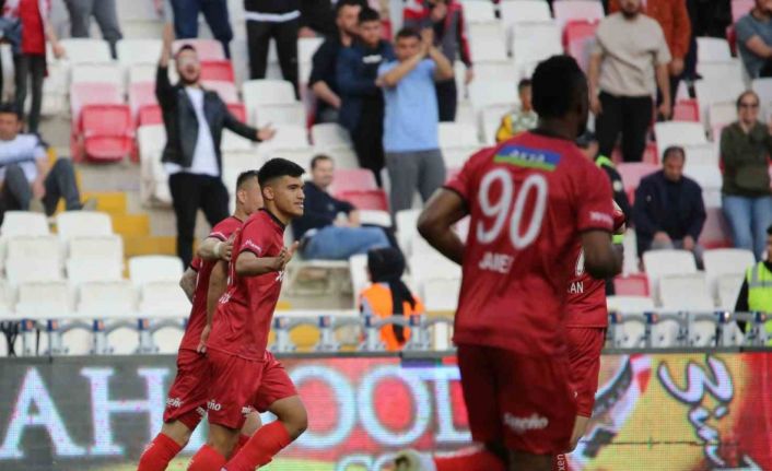 Sivasspor’un genç oyuncusu Emre Gökay siftah yaptı