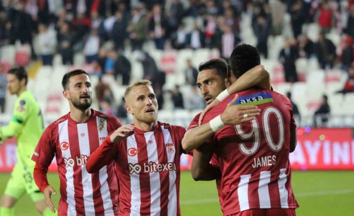 Spor Toto Süper Lig: DG Sivasspor: 1 - Konyaspor: 0 (İlk yarı)