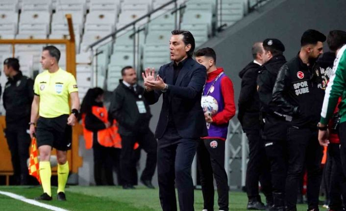 Spor Toto Süper Lig: Fatih Karagümrük: 1 - Adana Demirspor: 0 (İlk yarı)