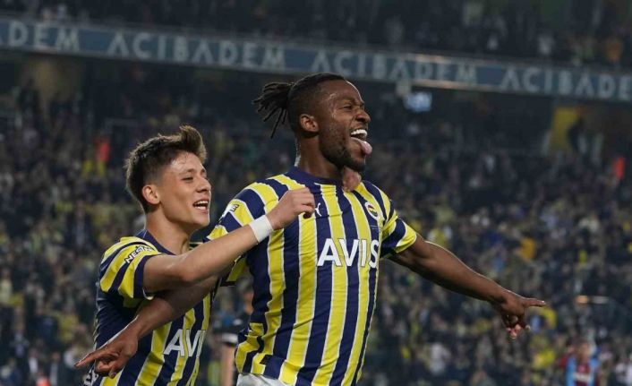 Spor Toto Süper Lig: Fenerbahçe: 1 - Trabzonspor: 0 (Maç devam ediyor)